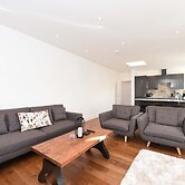 Modern & Spacious 2 Bed Apartment at Clapham Junction