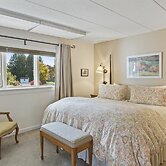 Lodge Condo 24