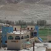 Appart Hotel Jardins d'Imilchil Hostel