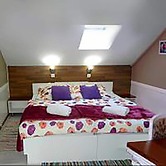 Villa Lucia Apartments & Rooms