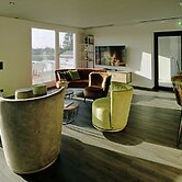 ADORO Aparthotel