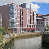 Yugo Explore - Lee Point