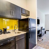 MainStay Suites Winfield - Teays Valley