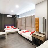 OYO 89381 Moonnight Hotel