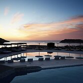 Cayo Exclusive Resort & Spa