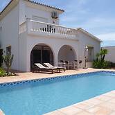 Cutest Beach Villa - 30 M To Beach