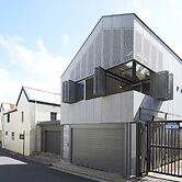 Studio Reuss - a City Retreat