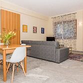 JOIVY Como Pool & Lake