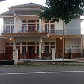 Mas Dylan Homestay