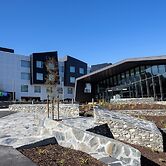 Holiday Inn Express And Suites Queenstown by IHG