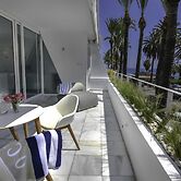 Port Oasis Golden Mile Apartment