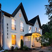 Twin Gables of Woodstock