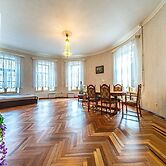 Apartment in the Palace Square