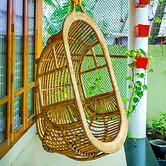 Nutshell Airport Retreat by the Sea