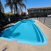 Overlander Motor Lodge