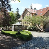 Schlösschen Sundische Wiese