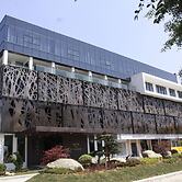 ibis Styles Wenzhou Heart Workshop