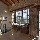 Live in the Shadow of the Acropolis