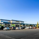 Top of the Town Hotel Motel