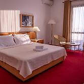 Chateau Linza Resort