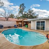 Vibrant In Vegas - 4 Bd With Shimmering Pool! 4 Bedroom Home by RedAwn