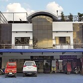 OYO 459 Offshore Hotel