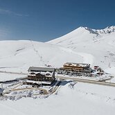 Magna Pivot Hotel - Boutique Class