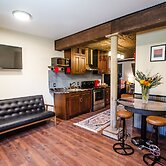 Tobacco Warehouse Inn