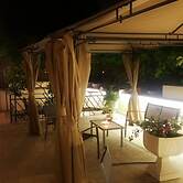 Garden House - Luxury Guest House