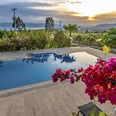 Calypso Lakeview Villas