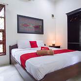 RedDoorz Syariah near Ngade Lake