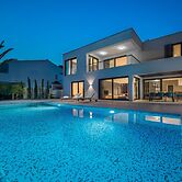 Ultraluxury Villa Elyzeum