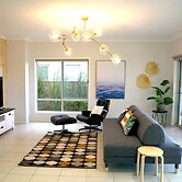 Waterfront Villa in Sanctuary Lakes