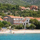 Studio Apartments Lulak