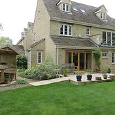 5 Burford Mews