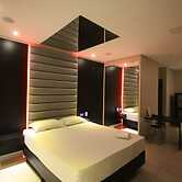 Plaza Motel - Adults Only