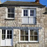 Alpen Rose Cottage