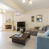 New Stylish Apartment with Sea View