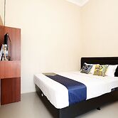 SPOT ON 2027 Putri Guest House Syariah