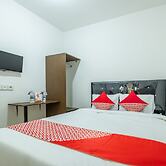 OYO 1460 Anyelir Residence