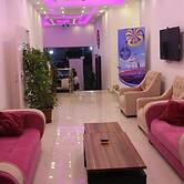Weekend Hotel