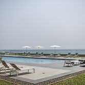 Waves Luxury Apartments