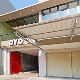 Capital O 1898 Louise Place