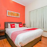 OYO 1956 Kana Family Residence