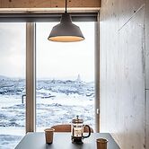 Aska Modern Cabin