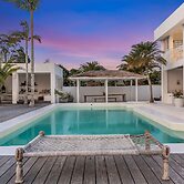 Your Luxury Escape - Bisque House