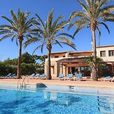 Private 4-bedroom Villa w/ Pool, Summer Kitchen & Expansive Living Spa