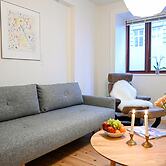Park 2- Charming 1-bdr Apt Close to Metro