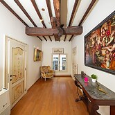 Unique Apartment In Historic Mansion