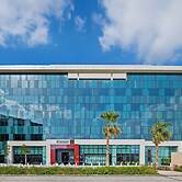 Radisson Red Dubai Silicon Oasis